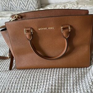 Michael kors large bag
